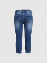 Young Girl Ripped Pocket Casual Denim Jeans
